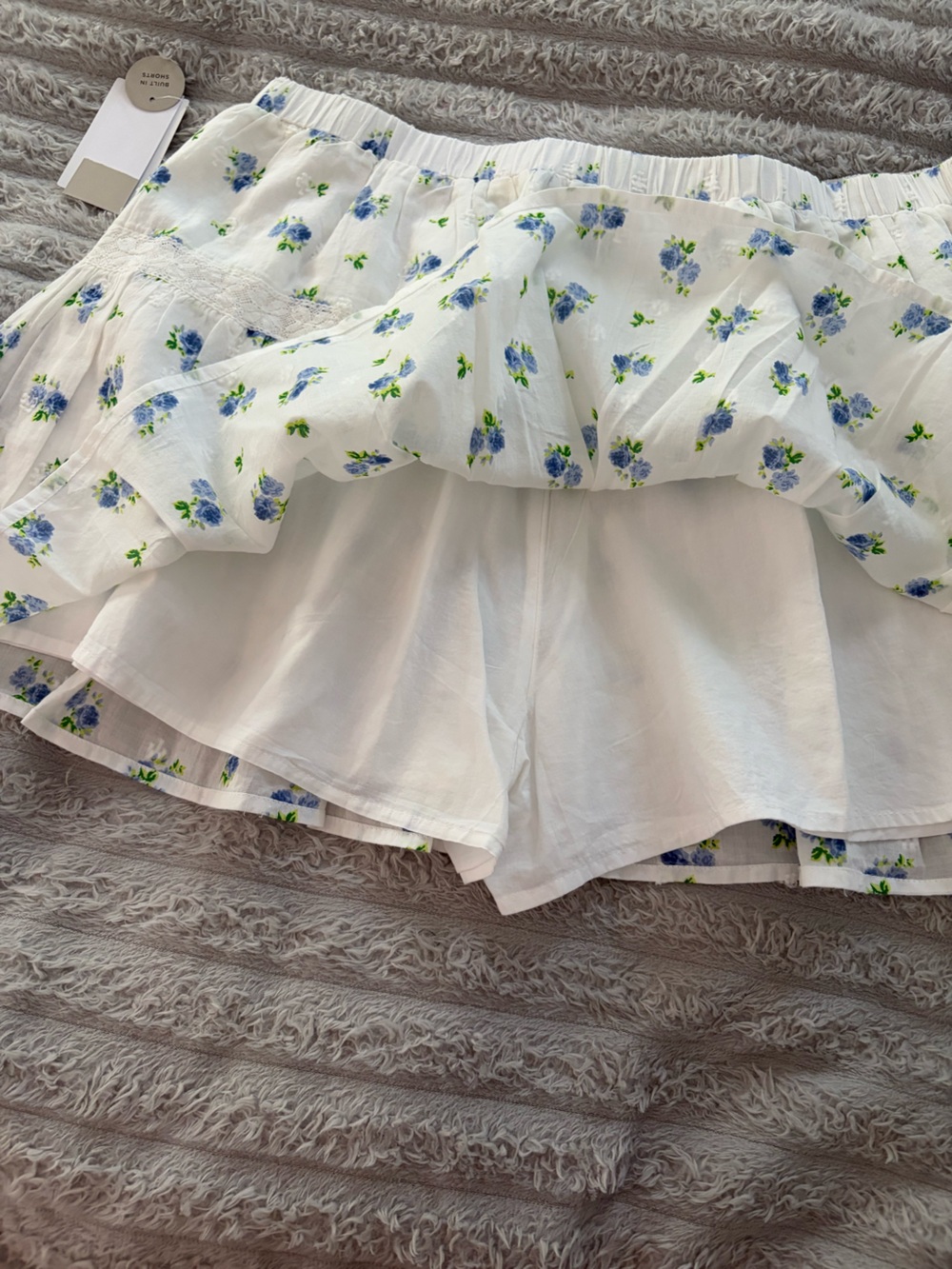 Nordstrom BP Light Blue Floral Tiered Lace Trim Mini Skort — Large - Picture 5 of 8